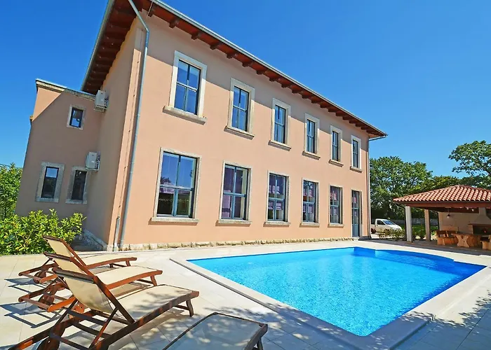 Villa Old School House By Interhome