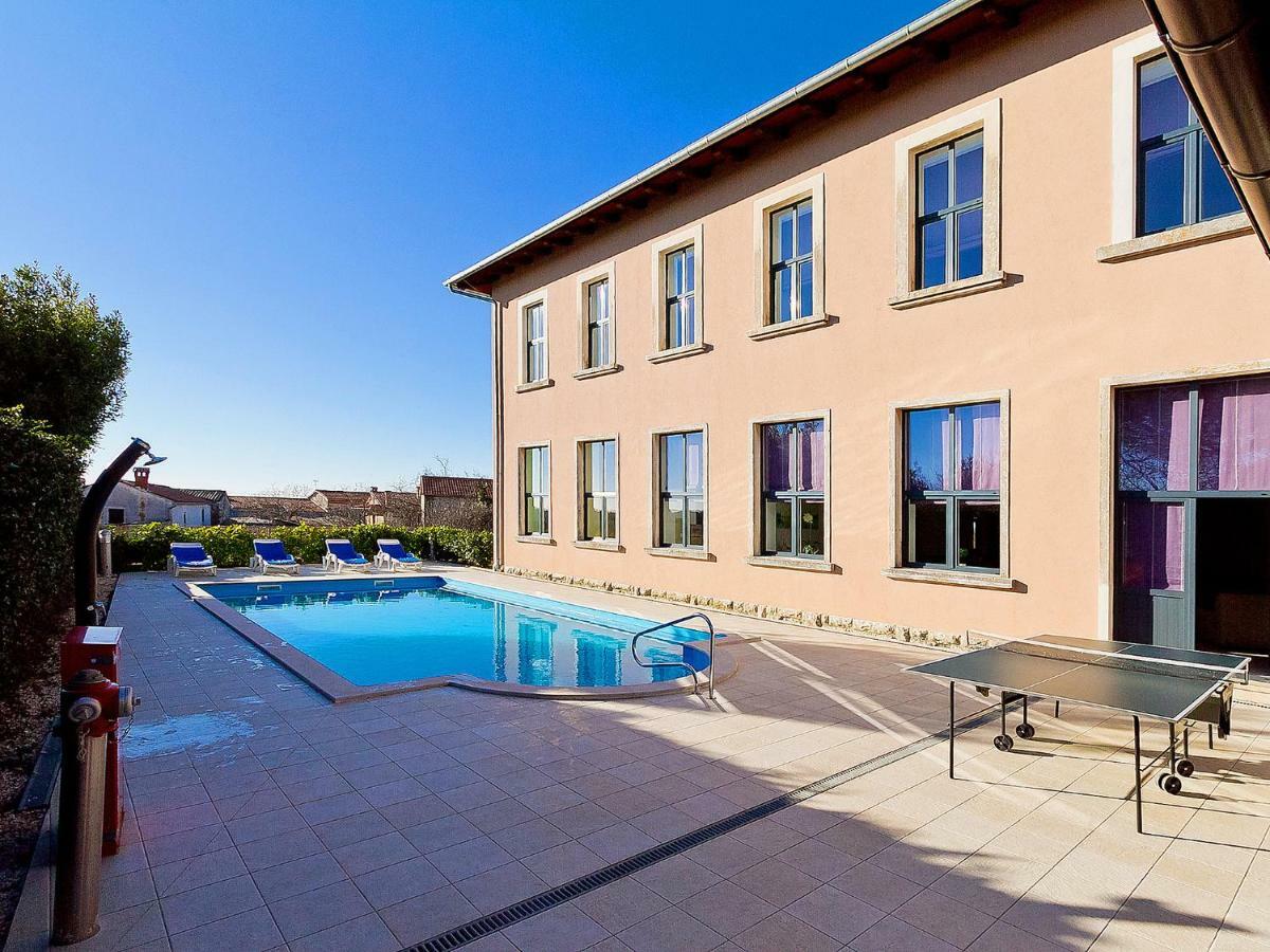 Villa Old School House By Interhome Basici